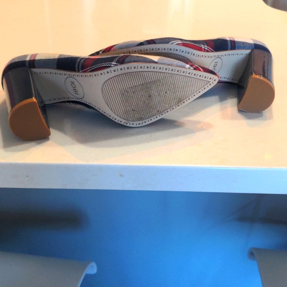 1901 blue and plaid heels - Picture 5 of 5